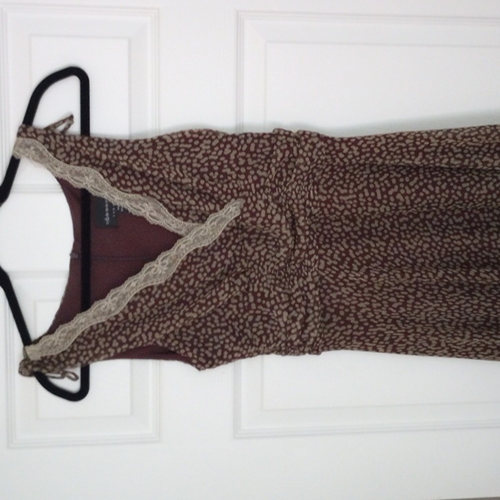 Mid-calf garden party dress, lace detail